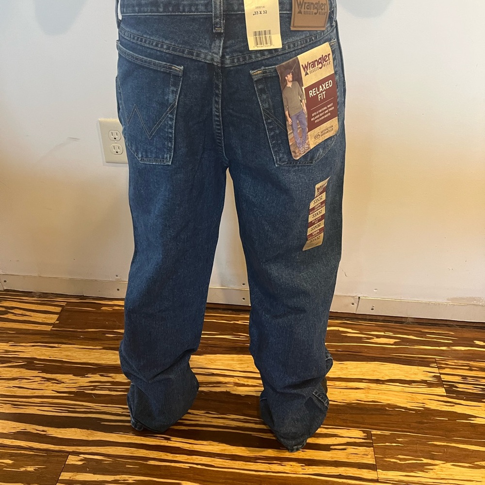 Men's Relaxed Fit Wrangler Jeans.  No nonsense Jeans for a no nonsense kinda guy